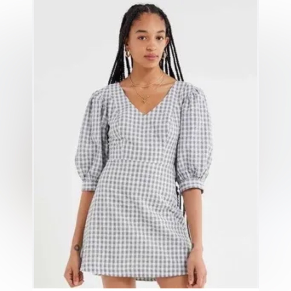 goodbye  🥳Urban Outfitters Gingham half puff sleeve mini dress